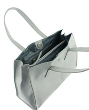 Load image into Gallery viewer, STORM London Wade Ladies Leather Handbag