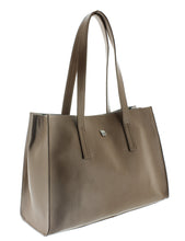 Load image into Gallery viewer, STORM London Wade Ladies Leather Handbag